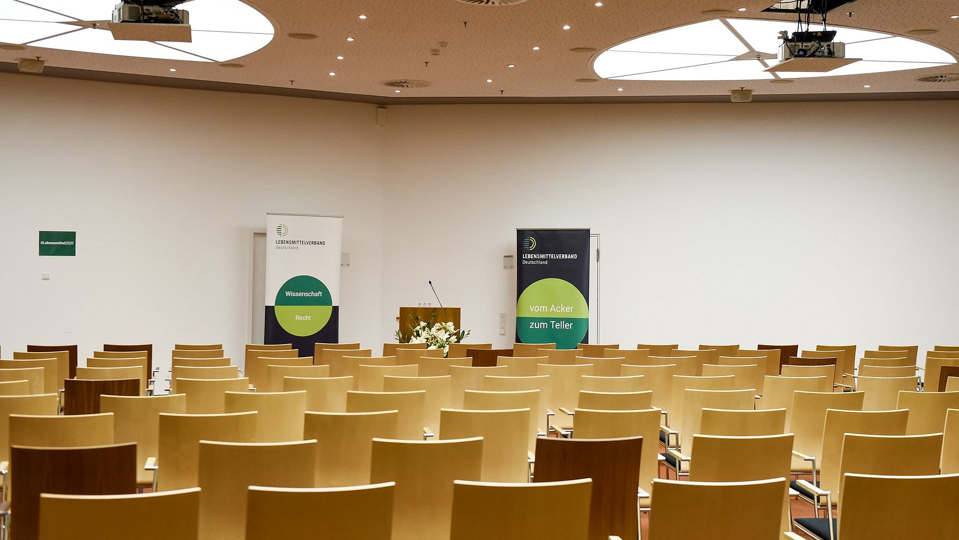 Versammlung im Haus der Land- und Ernährungswirtschaft in Berlin.