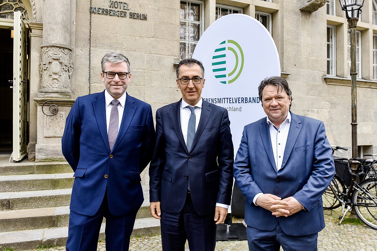 René Püchner, Bundesminister Cem Özdemir und Christoph Minhoff (v.l.n.r.)