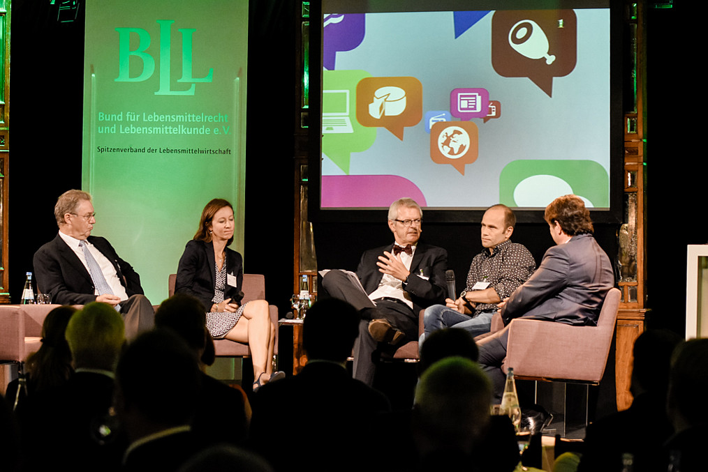 Diskussionsrunde mit Andreas Schubert, Claudia Stein, Dr. Helmut Reitze, Armin Valet, Christoph Minhoff